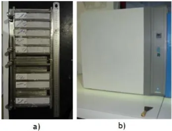 Figura  3.7  -  Processo  de  secagem:  a)  repouso  dos  provetes  ao  ar  ambiente;  b)  estufa  utilizada  para  secagem dos provetes
