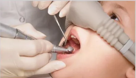 Fig. 9 Sedação com Óxido Nitroso (Gapski Odontologia, 2010) 