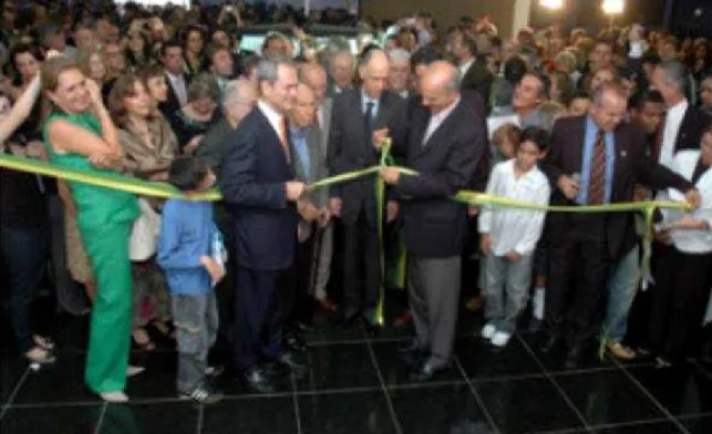 Figura 5 - Inauguração da Biblioteca Nacional de Brasília  Fonte: http://www.bnb.df.gov.br 