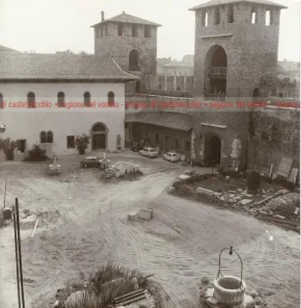 Fig. 13 - Castelvecchio no início da  intervenção, foto tirada entre 1962 e  1964 