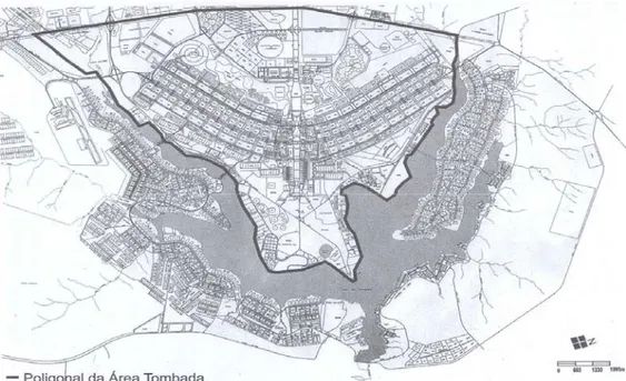 Figura 8 – Poligonal de Tombamento do Plano Piloto de Brasília  Fonte: RIBEIRO, 2005, p. 109  Para  a  compreensão  deste  reconhecimento,  faz‐se  necessário  resgatar,  brevemente,  o  processo  de  entendimento  da  importância  urbanística  e  arquitet