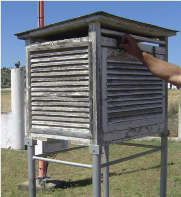 Figura 8 – Abrigo meteorológico do tipo Stevenson da Estação Meteorológica convencional nº  235