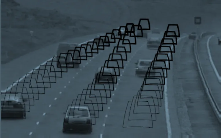 Figura 2.3: Possível aplicação da segmentação no trânsito: Sendo possível determinar a velocidade a que segue determinado veículo [15].