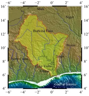 Figure 1 – The Volta River and its Catchment Area (the red line is the main water  divide of the hydrographic basin)