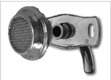 Figure 1. Speaking valve coupled to the metal cannula.