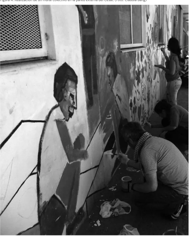 Figura 4. Realización de un mural colectivo en la pared externa del Cesac (Foto: Claudia Bang)
