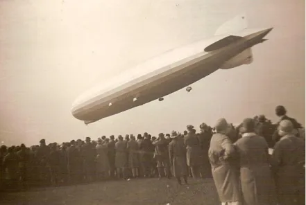Fig. 1: LZ 127 Graf Zeppelin cross tail 