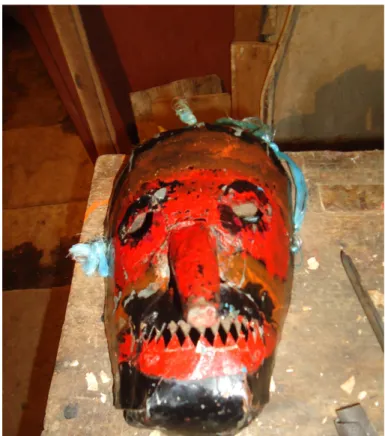 Figura 1. Máscara feita e utilizada por Fernando Tiza em 1974,  na  revitalização  da  festa,  que  viria  a  ser  filmada  por  Noémia  Delgado