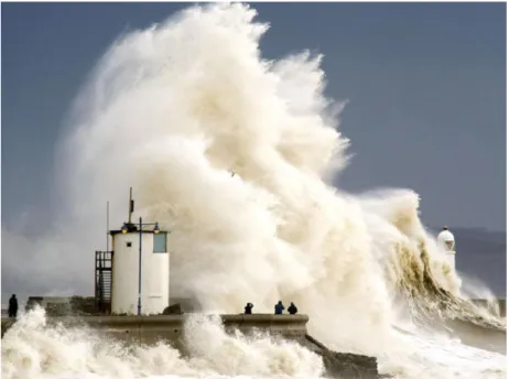 Figure 2.2 - Storm waves breaking over the breakwater of Porthcawl, Wales, United Kingdom 