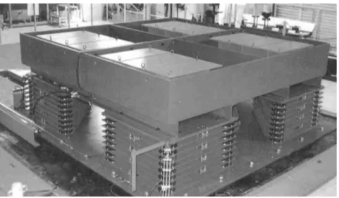 Fig. 3.13 - Amortecedor de massas sintonizadas translacional aplicado na Torre  Huis Ten Bosch em Nagasaki