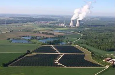 Figura 8 - Lauingen Energy Park, central fotovoltaica de 25,7 MW, Suábia da Baviera,  Alemanha (Jäger et al., 2016)