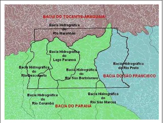 Figura 3.2 As três regiões hidrográficas em que o DF está inserido, Paraná, São Francisco e Tocantins e suas sub- sub-bacias