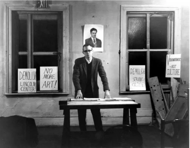 Figura 5 - Henry Flynt recita From Culture to Veramusment num apartamento em Nova Iorque a 28 de  Fevereiro de 1963