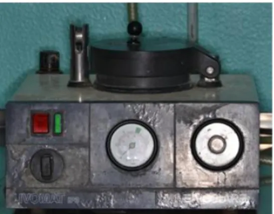 Figure 3.3 – Preparation of the specimens; a) Homogeneous mixture of  liquid and powder formulations is placed in the stainless steel mold; b) 