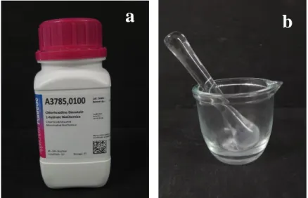 Figure  3.2  –  Chlorhexidine  diacetate  monohydrate;  a)  Package;  b)  Pestle  and  mortar  used  for  homogenization.