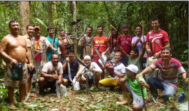 Figura  01:  Mutirão  dos  agroextrativistas  para  limpeza  do  limite  da  reserva  ecológica