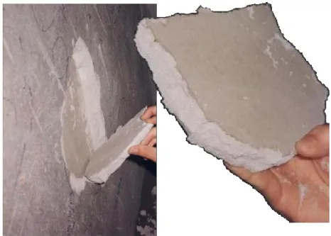 Figura 1.1 - Descolamento do revestimento em argamassa, em placas coesas, com ruptura  na interface do chapisco com a estrutura de concreto (Bauer, 2002)