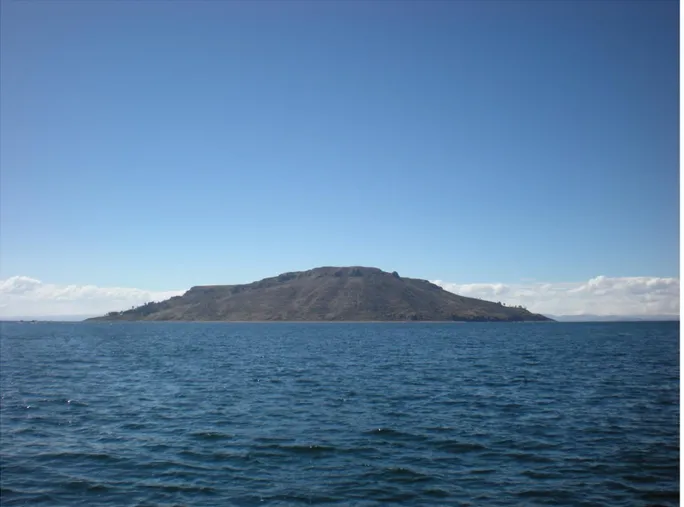 FIGURA 3: A “experiência visual da aparição” da ilha de Amantaní no lago Titicaca.  