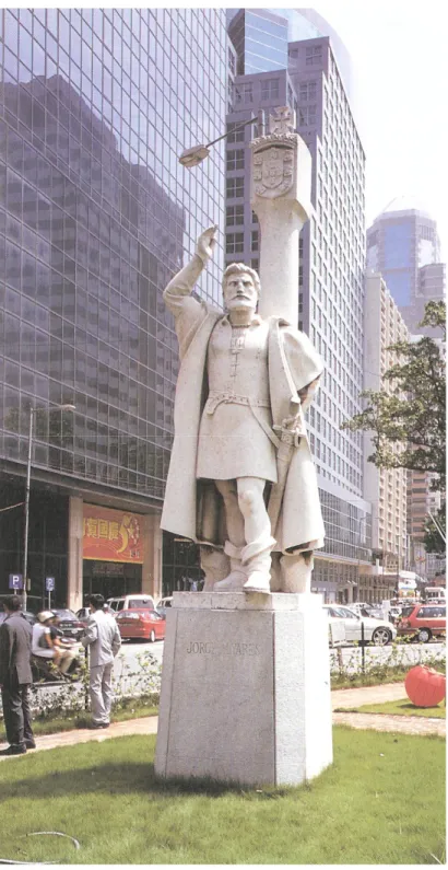Figura 10. Estátua de Jorge Álvares em Macau (Castanheira 2000: 117). 