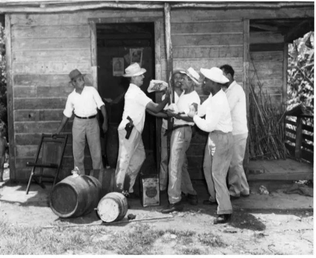 Fig. 2 Prisão em redada de “Rum Cana” Coleção digital de fotos de O Mundo,  Universidade de  Porto Rico, 1940