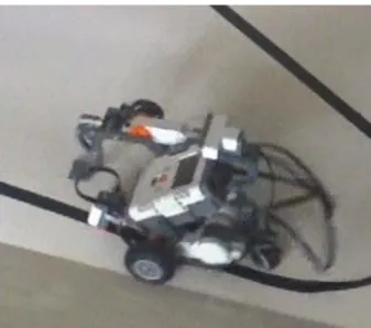 Figura 6 - O protótipo robotizado a efetuar o exercício 1.2, 2.ª parte. 