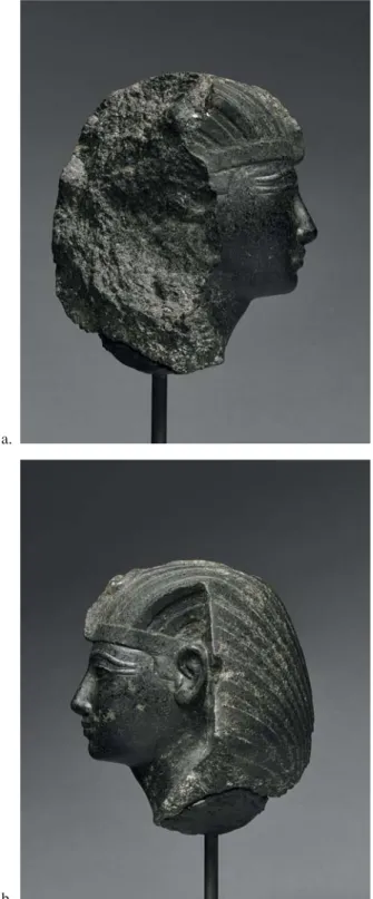 Fig. 2.  La tête royale profil droit (a) et profil gauche (b) (photos Courtesy of Daniel Katz Limited London).