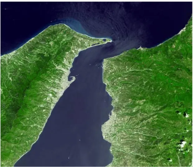 Figure  3. Vue satellite  du détroit de  Sicile publiée par la NASA en juin 2002 © Cliché  libres de droit .
