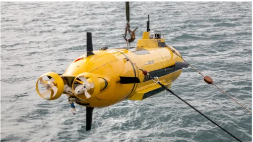 Figure 1.6: Daurade AUV managed by the crew of the Aventuri` ere II, during an experiment in the Rade de Brest, October 2015