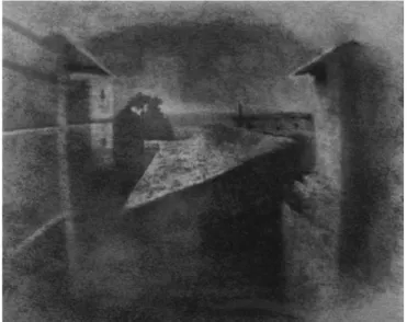 Figure 1.3 Helmut Gernsheim, en collaboration avec le Kodak Research Laboratory,  d’après une image de Nicéphore Niépce, Point de vue du Gras, 1952 (d’après une  image de 1826[?])