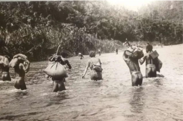 Figure 4 : Archives MQB, 2AP 182 « Nouvelles-Hébrides. En remontant la riv. Pangkumu, île  Malekula, 1936