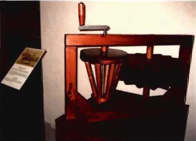 Figure  6.  Machine de  Léonard  De  Vinci, ancêtre des  machines d ' aujourd'hui 