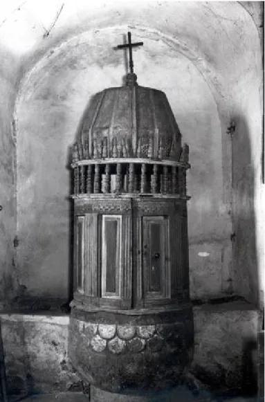Fig. 15 – Névache (05), église Saint-Sébastien, placard-clôture des fonts baptismaux, fin XVIe siècle (notice Palissy