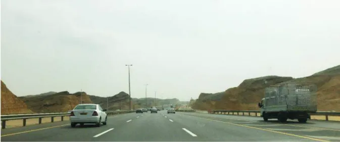 Figure 4 Muscat Expressway depuis al-Khoud en direction du centre 