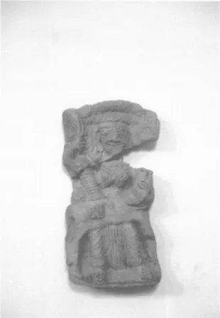 Fig. 2 - Mahisamardinï à six bras, ier-ne s.,  Musée de Mathurâ, MM 2715, terre cuite