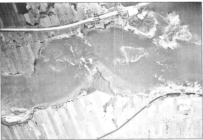 Figure 2.3: Photographie aérienne de la Pointe-du-Buisson prise en 1926, avant la construction du barrage.