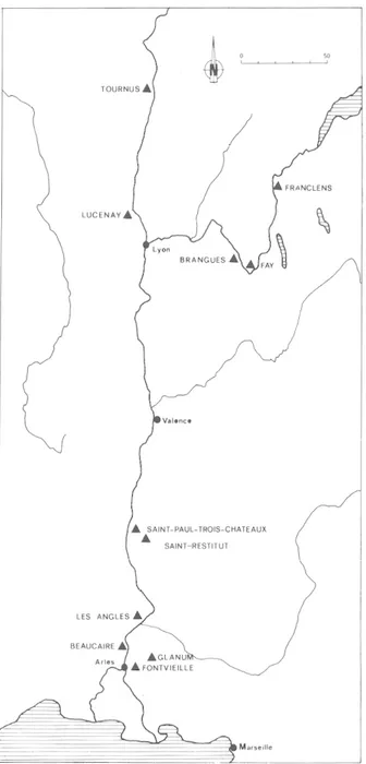 Fig.  1  —  Carte  des  carrières  de  pierres  calcaires  utilisées  dans  les  monuments funéraires  lyonnais