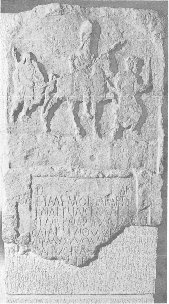 Fig. 3  —  Stèle  d'un  soldat cataphractaire. 