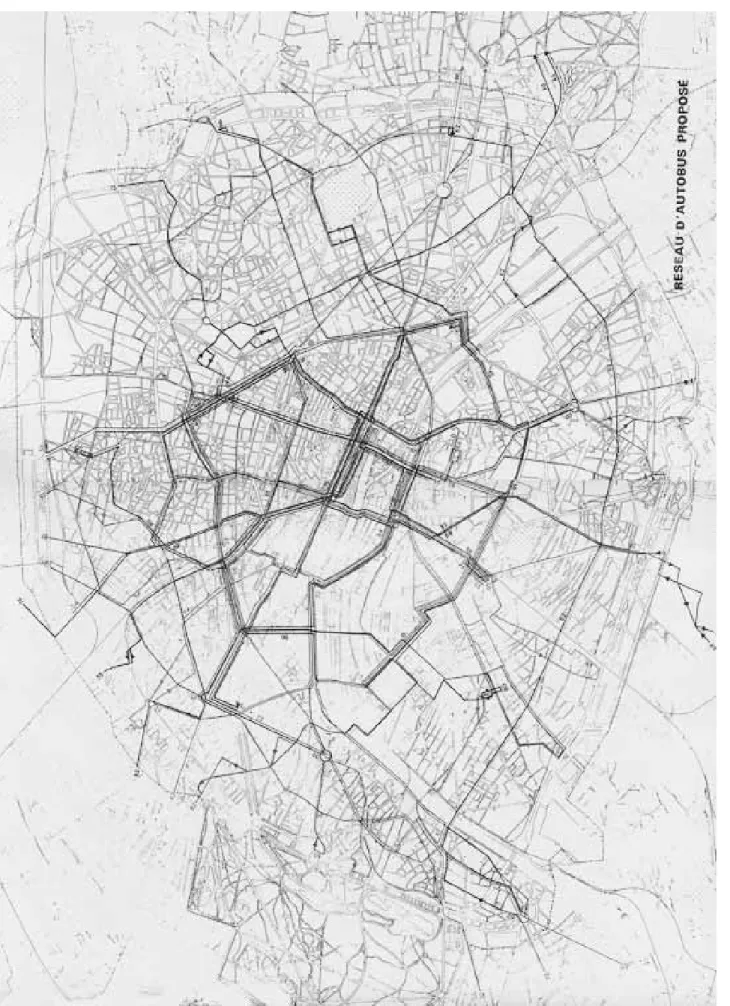Fig. 4 – Proposition de réseau d’autobus en site propre de l’APUR en 1971. L.Coutinho, Étude de l’implantation dans le centre de Paris d’un réseau complet de couloirs réservés aux autobus, Paris, 1971.