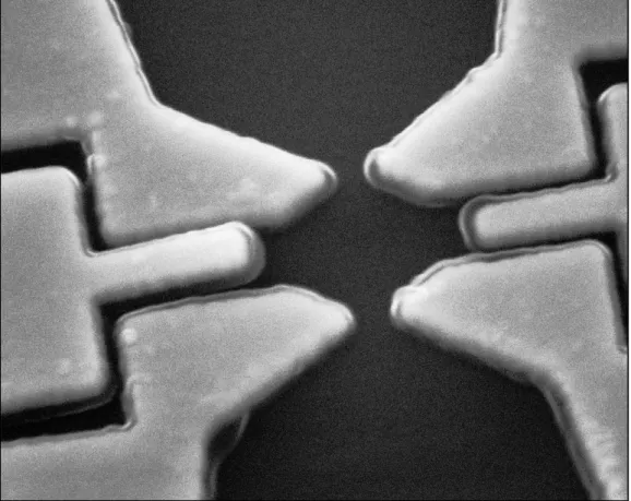 Fig. 4.2 — Photographie prise au microscope électronique d’une boîte quan- quan-tique qui a servi dans nos expériences