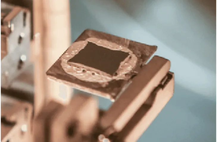 Figure 2.15 shows an example of AFM topography obtained for a 1x1µm 2 scan in contact mode with a full diamond tip on H f O 2 ( 5nm ) sample.