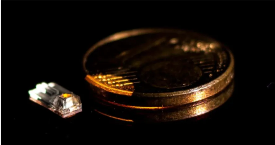 Figure 2: Photography of the miniature lens system next to one cent coin (EU) 2.1. Position insensitivity 