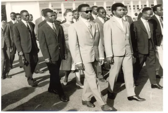 Illustration 5 : Photo d’arrivée d’un groupe d’étudiants à l’inauguration de l’université de Dakar 