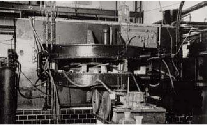 Figure 1: The Niels Bohr Institute cyclotron. 