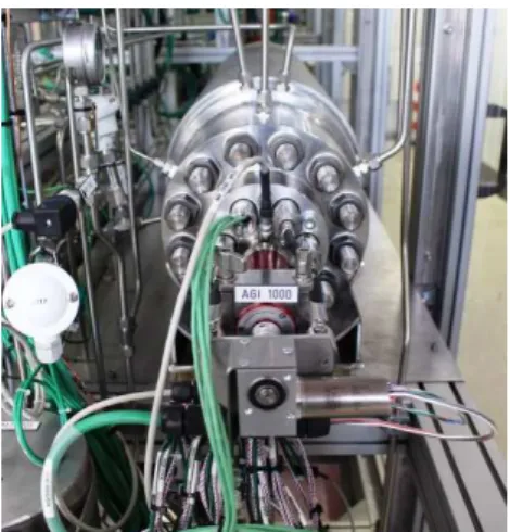 Figure 2 shows the flow sheet of the innovative reactor, designed to increase the organic flow rate and  improve  the  mass  and  the  heat  transfer  while  keeping  a  mean  flow  type  along  the  reactor  axis  and  preventing particles from settling