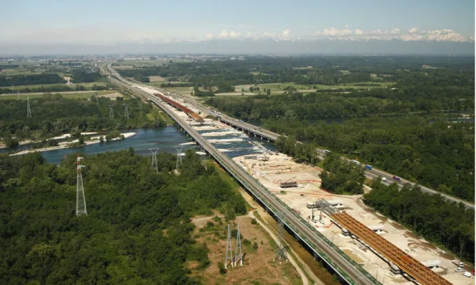 Figure 2 |  The creation of new infrastructures improves connectivity between northeastern Piedmont and the Milan  metropolitan area