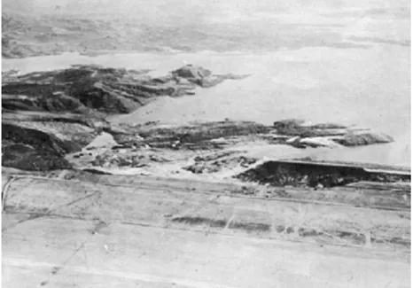 Figure I.3  vue aérienne de la rupture de barrage de Fort Peck (Jefferies  et Been, 2006)  4-2 Niigata, Japon (1964)  