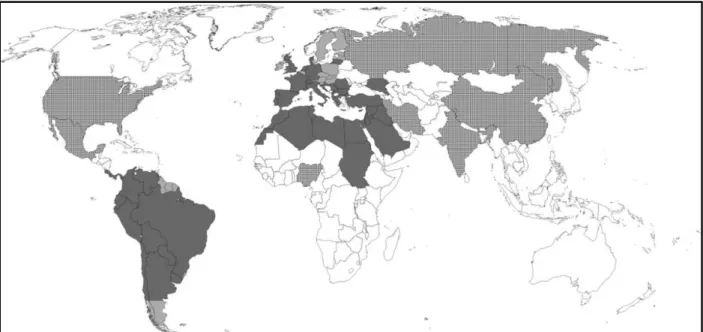 Figure 2  : Pays infestés et risquant d’être infestés par T. absoluta: (i) Gris foncé, présence avérée; gris clair, présence  probable pour cause de haute proximité géographique avec les pays infestés, gris quadrillé, pays producteurs de tomates  risquant 