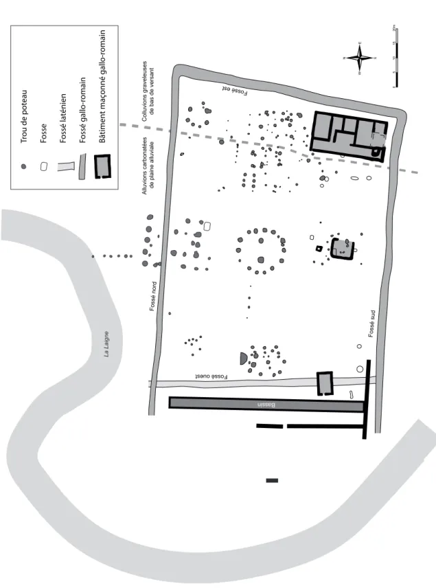 Fig. 2 –Vue générale du site en 2002. Au centre le grand bâtiment circulaire, en arrière plan le bassin maçonné