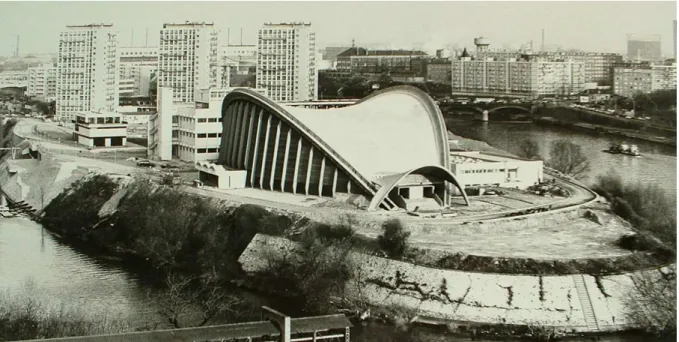 Fig. 1 : salle omnisports de Saint-Ouen sur l’Ile-des-Vannes (Anatole Kopp, Pierre Chazanoff, Lucien Metrich,  René Sarger et CETAC), 1962-1971