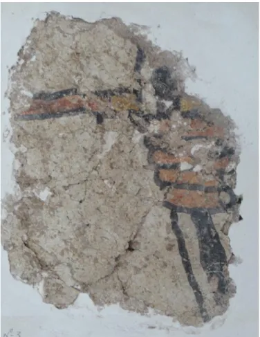 Fig. 5 : Fragment de peinture murale figurative (fouille 1995, n° provisoire : plaque 13) : main bandant un arc